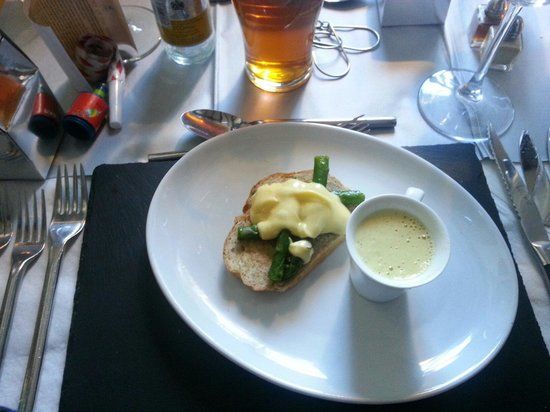 The Mug House Inn & Angry Chef Restaurant