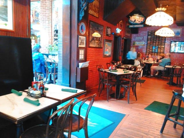 McGarvey's Saloon & Oyster Bar