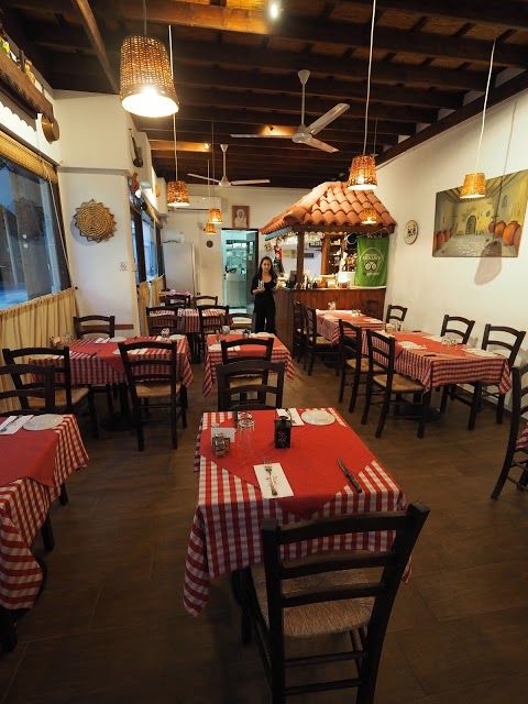 MEZE Taverna Restaurant