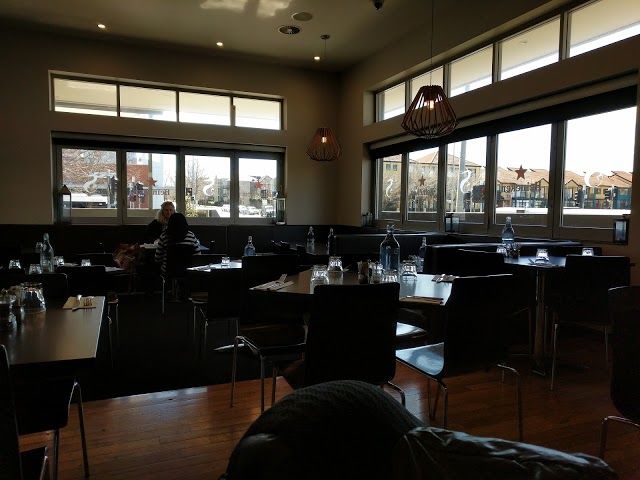 Siren Bar and Restaurant