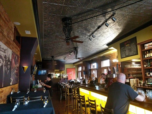 Frendz Restaurant and Lounge