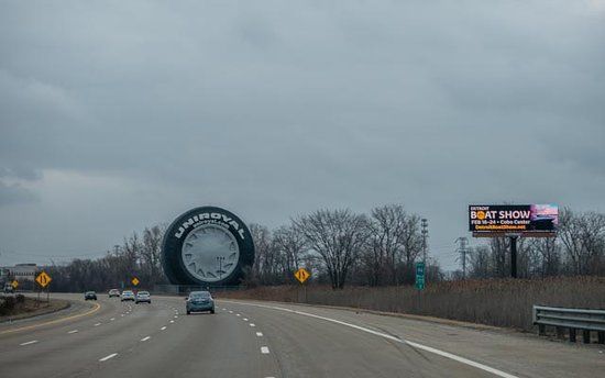 Uniroyal-Riesenreifen