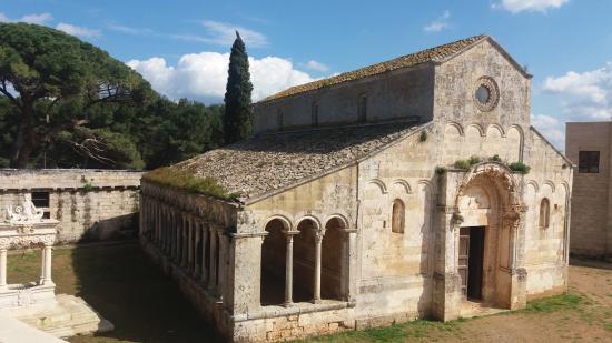 Abbazia di Santa Maria a Cerrate