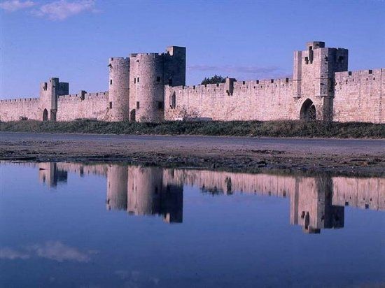 Tours et remparts d'Aigues-Mortes
