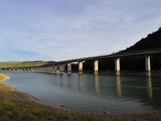 Lago di Guardialfiera