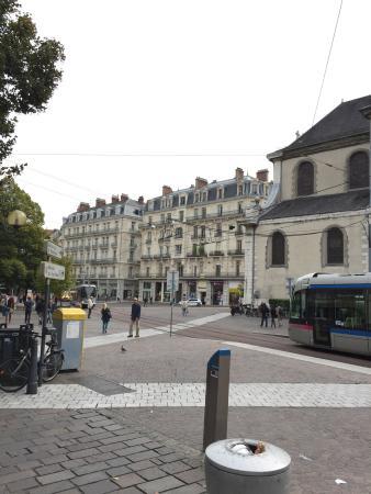 Le Magasin