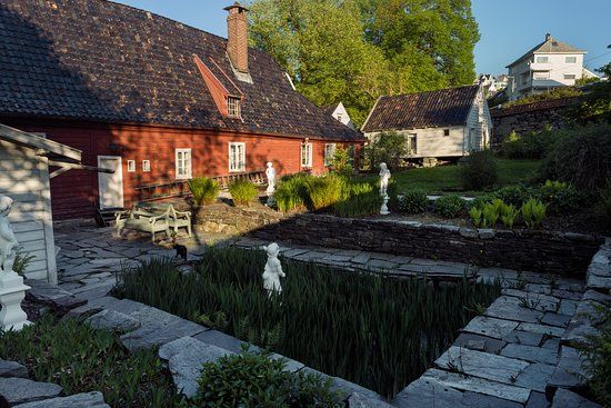 Damsgård Country Mansion