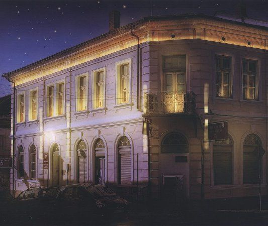 Seryakova kashta Gallery