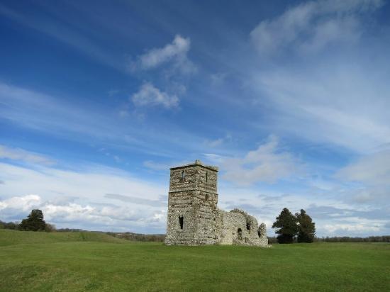 Knowlton Church and Earthworks