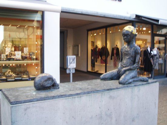 Double Blind Sculpture