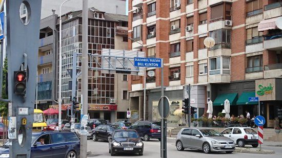 Statue of Bill Clinton