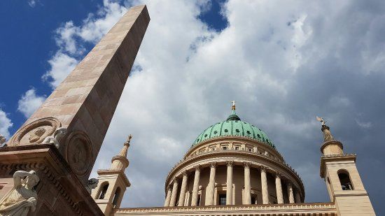 Obelisk auf dem Alten Markt
