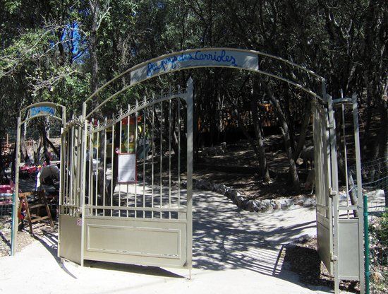 Au Pays des Carrioles