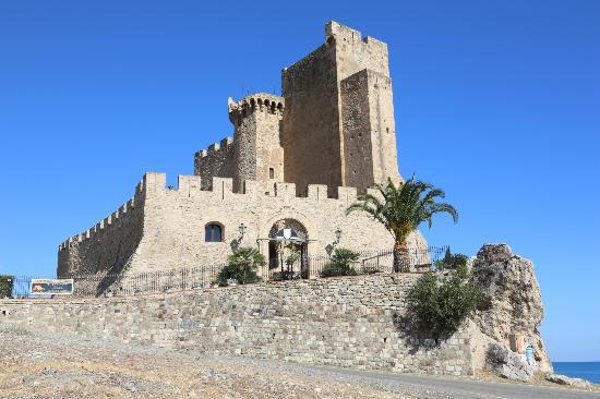 Castello di Roseto