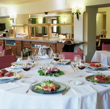 Parador de Gredos. Restaurante La Huerta del Rey