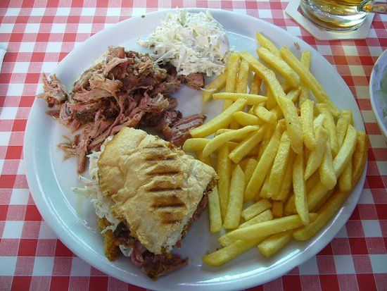 Ines & Hans Biergarten