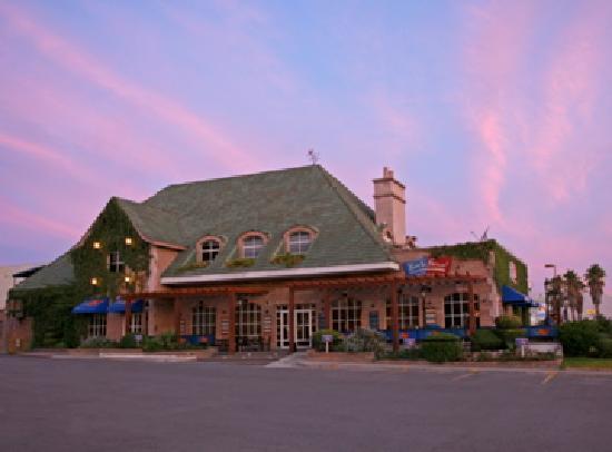 Pour la France Bistro & Cafe