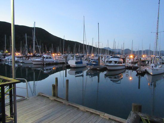 Jolly Roger Restaurant & Bar