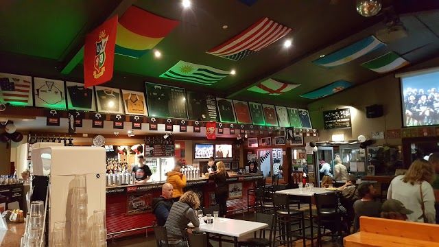 Frankie's Sports Bar and Grill