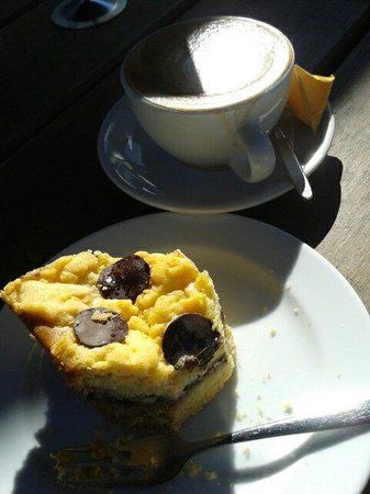 Parnells Cafe Gallery and Garden Art