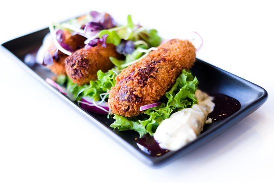 Nellies Restaurant and Bar