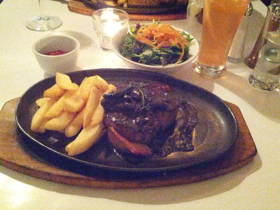 Tony's Restaurant