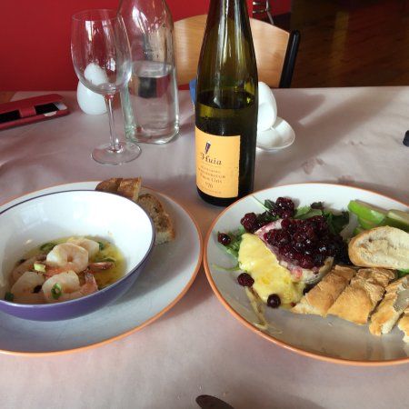 Yellow House Cafe and Restaurant