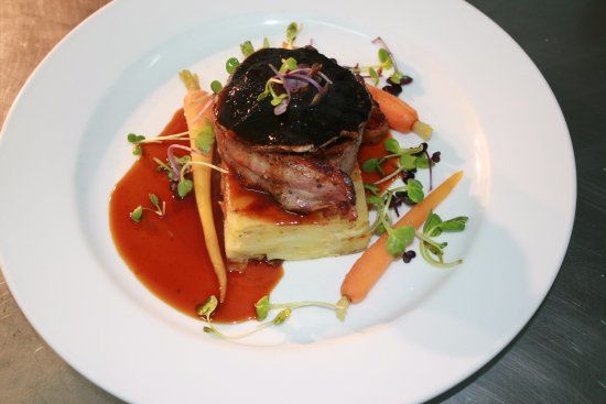 Roquette Restaurant & Bar