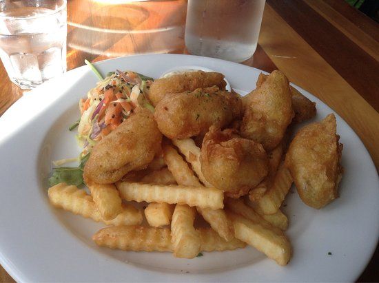 South Sea Hotel dining room and pub