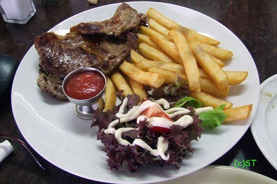 Casa Pequena Coffee Lounge & Restaurant