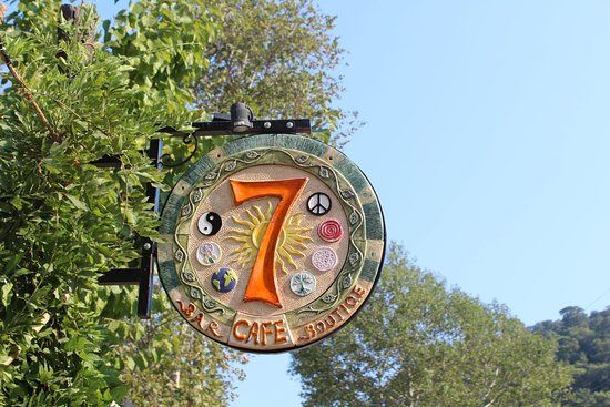 7 Cafe Bar