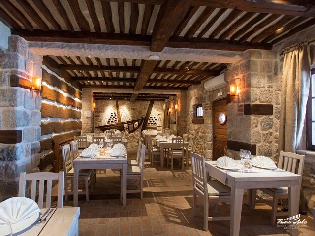 Tavern Arka Restaurant