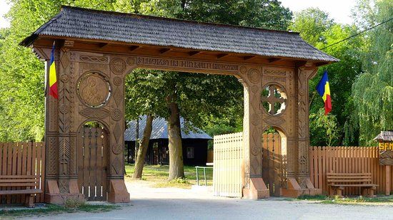 Manastirea Dintr-un Lemn