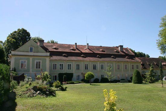 Chateau Luhov