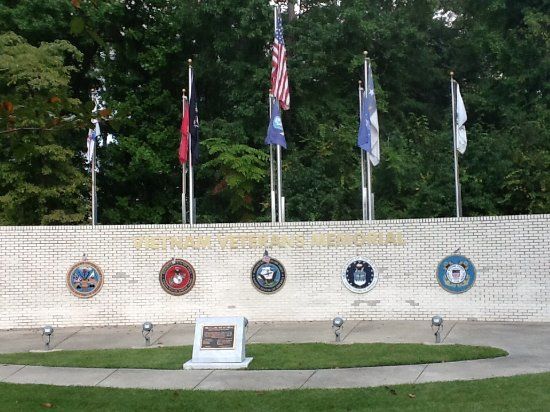 Lejeune Memorial Gardens