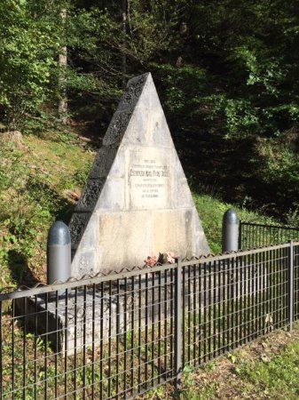 Monumento all'Arciduca Karl a Ugovizza