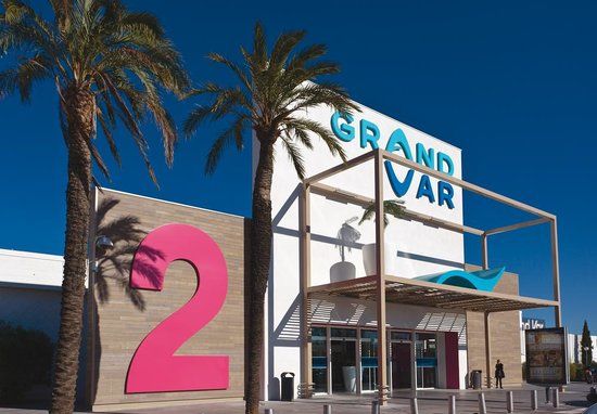 Centre Commercial Grand Var