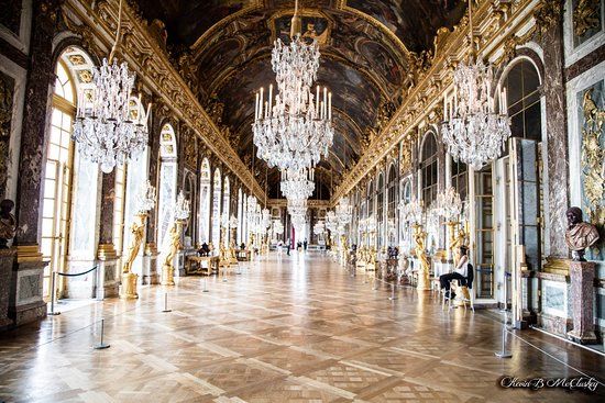 La Galerie des Glaces