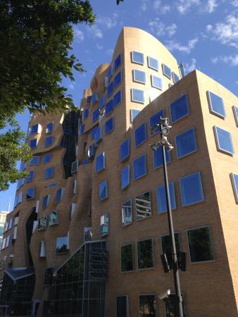 Dr Chau Chak Wing Building