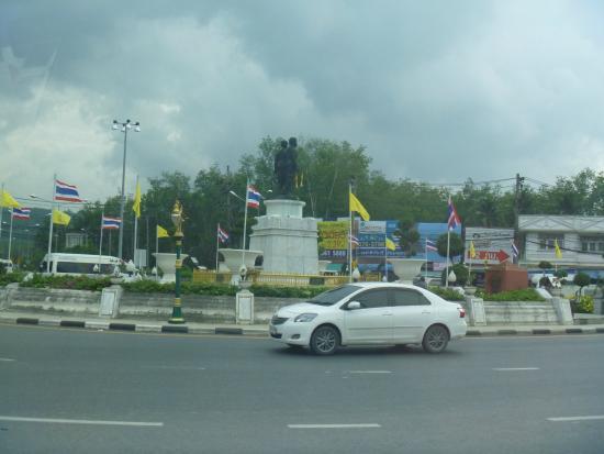 Phuket Heroines Monument
