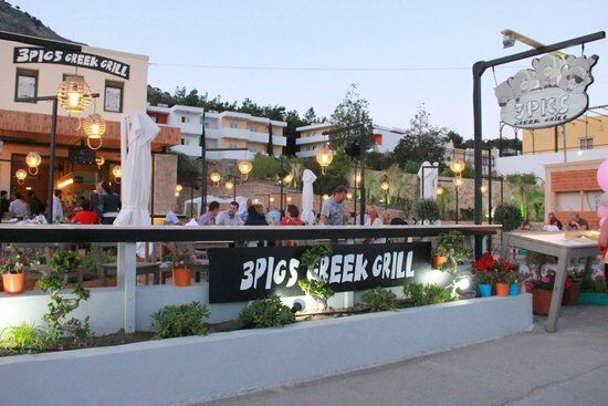 3 Pigs Greek Grill