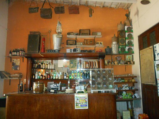 Dona Irma, Salon Comedor