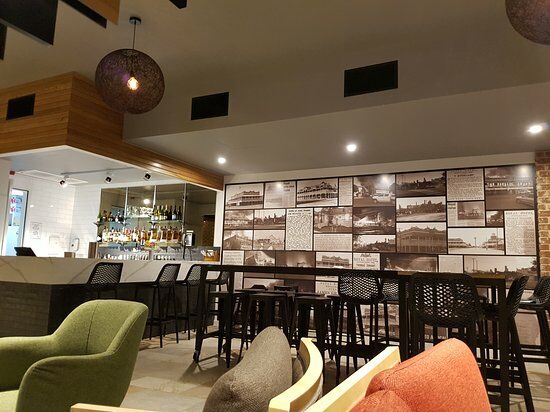 Royal on Ninety-Nine