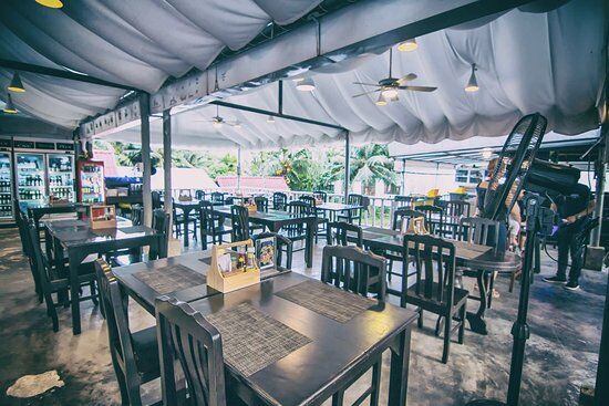 No. 24 Bar & Restaurant