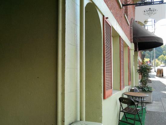 B Street Coffee House