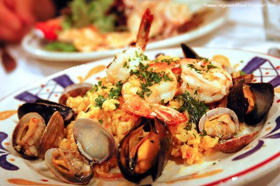 Sole & Luna Restaurant and Homestay