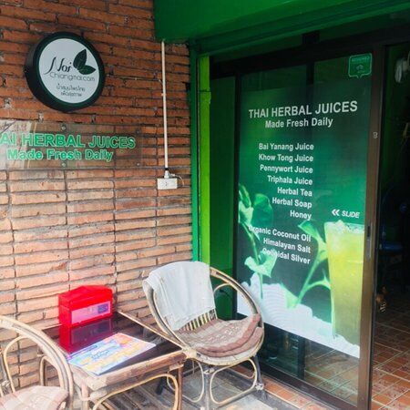 Noi's "Fresh Daily" Thai Herbal Juices