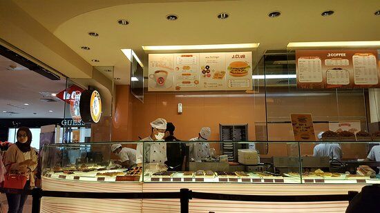 J.CO Donuts & Coffee