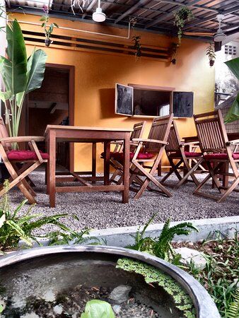 The Veg "G" Table Cafe