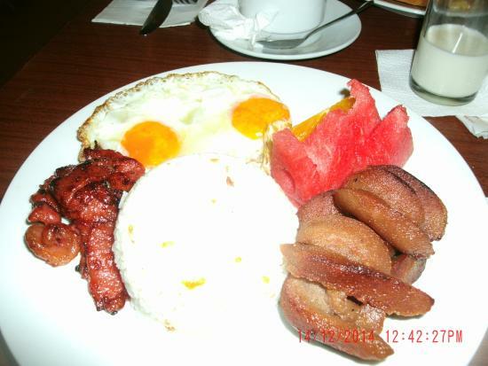 Crown Regency Prince Resort Lounge